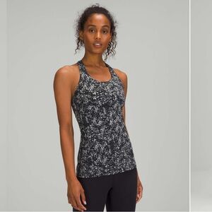 Lululemon Cool Racerback Tank Top *Nulu
Blossom Overlay Starlight size 4 / 6 fit